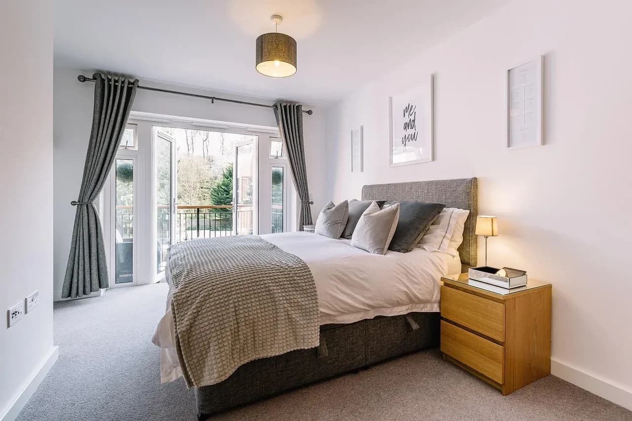 Pale duvet and pillows in a neutral bedroom